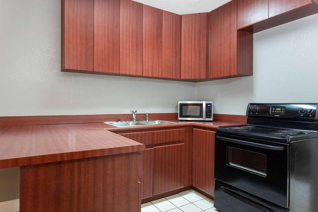 Hotel Baymont By Wyndham Marianna Habitación foto