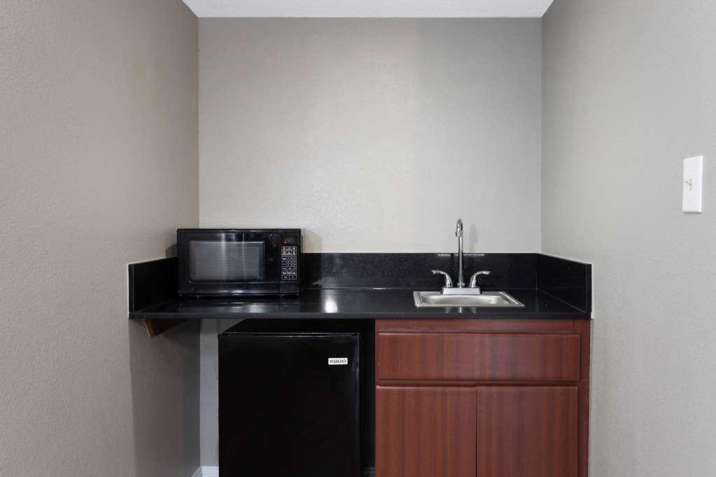 Hotel Baymont By Wyndham Marianna Habitación foto